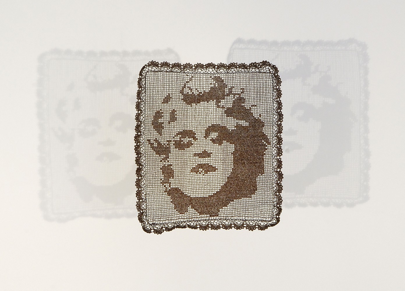 Madonna, 2013., Magnetne trake iz audio-kaseta sa muzikom Madone, Kukičanje; rad izvela Danica Cvetković, 64 × 55 cm